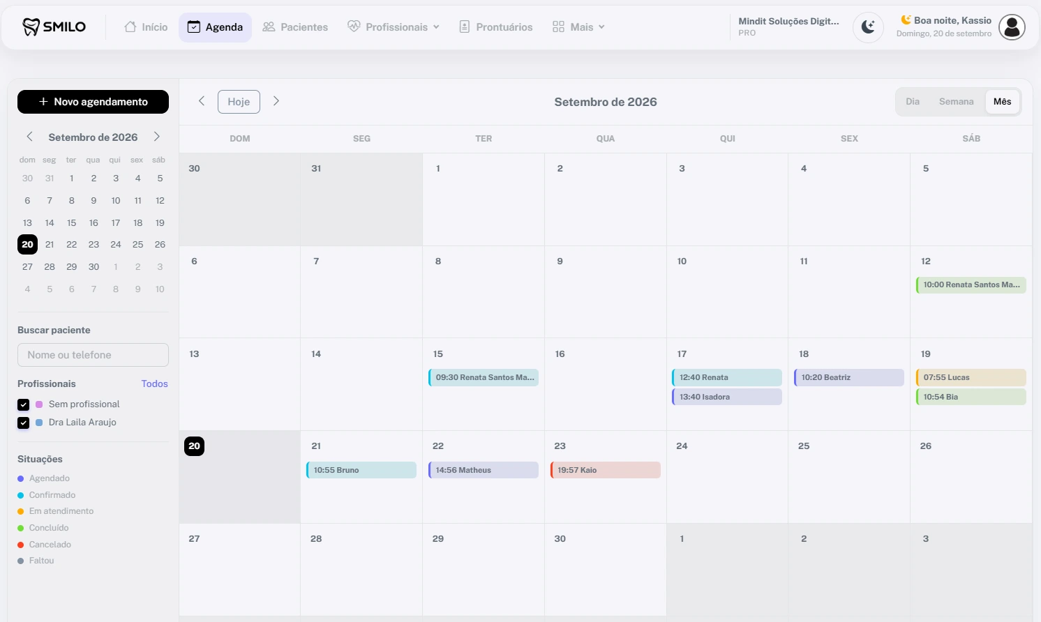 Agenda semanal do Smilo CRM com consultas e diferentes status de atendimento